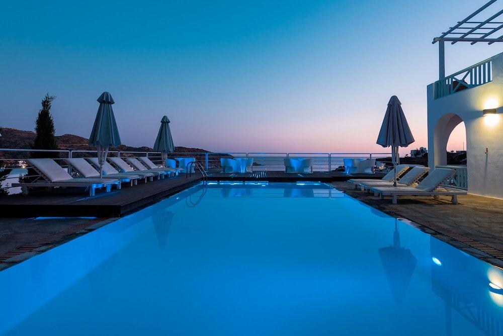 Far Out Hotel & Spa 마일로포타스 외부 사진